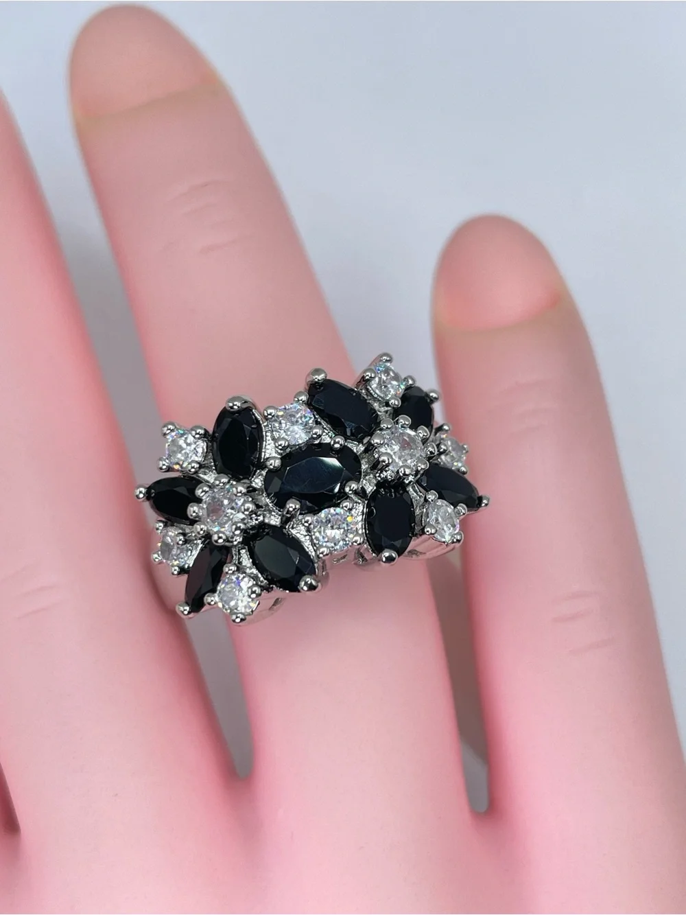 Swarovski Crystal Elements Black White Crystal Floral Cluster Ring Sz 9